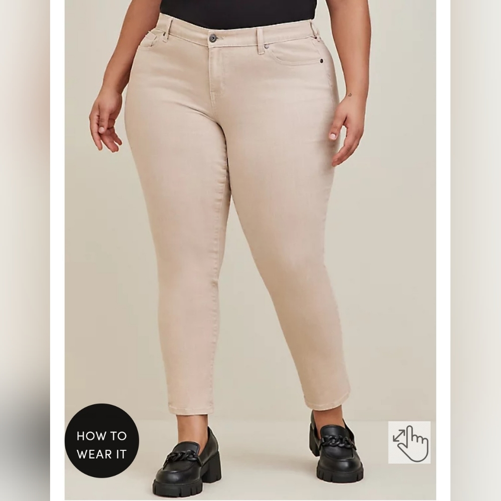 *Brand New* Torrid Women's Boyfriend Straight Vintage Stretch Mid-Rise Jean